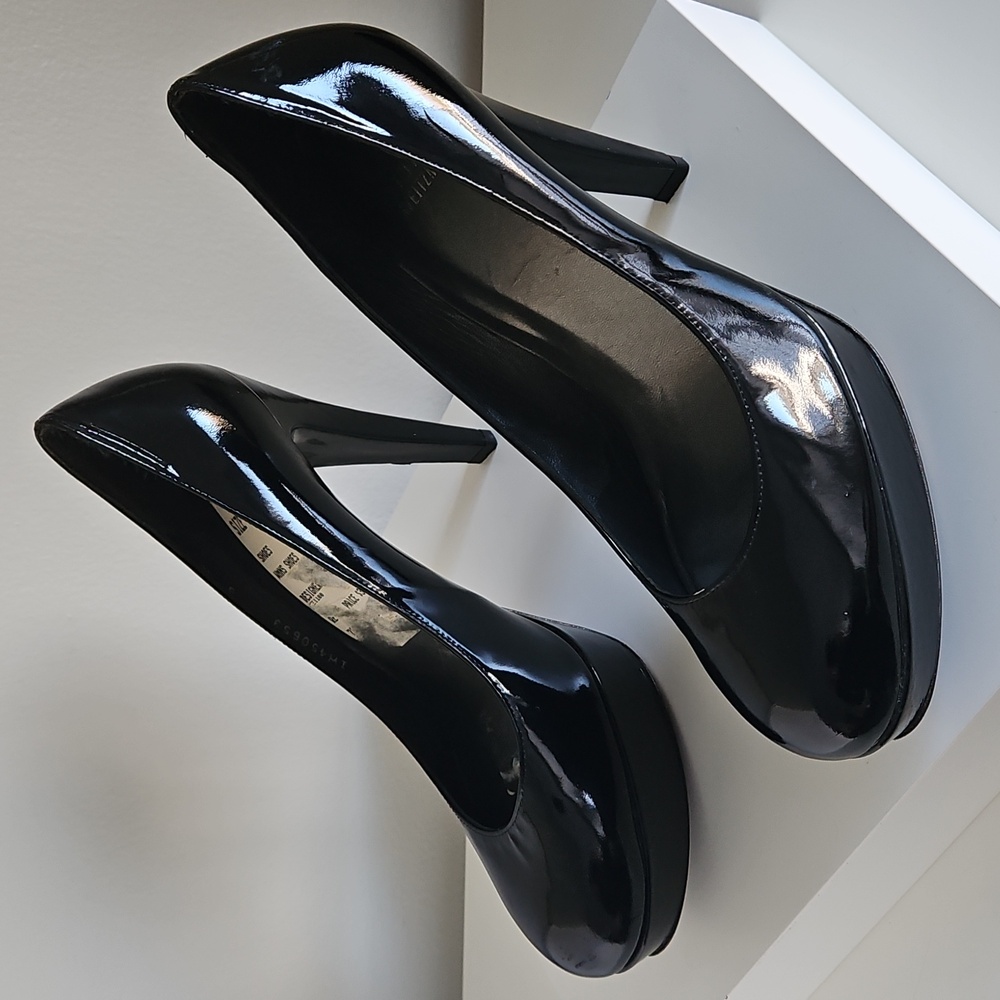 STUART WEITZMAN Elegant Black Women's Patent Leather Heels Size US 9 - Picture 4 of 9